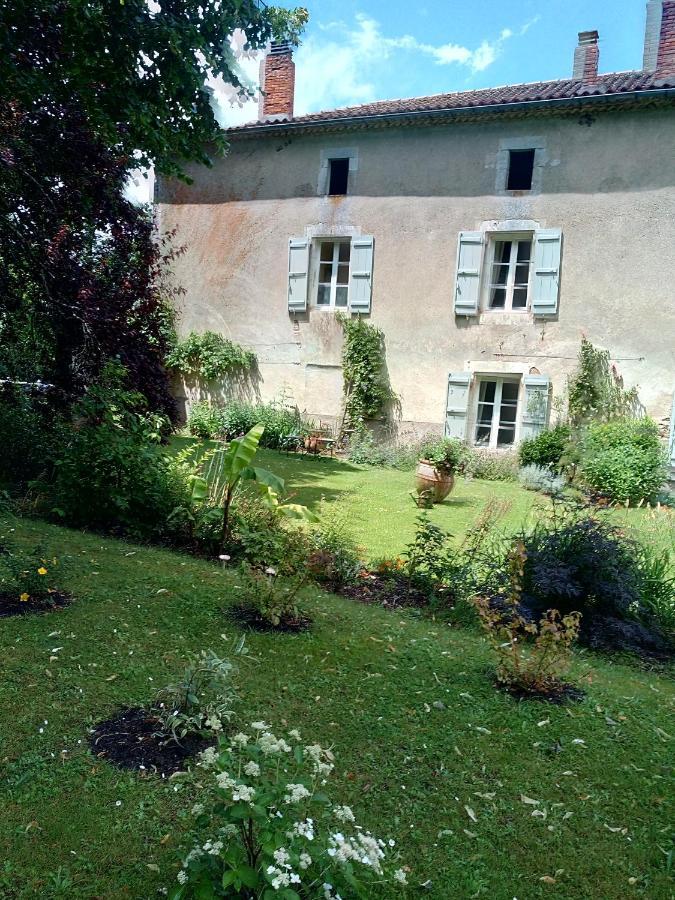 Domaine De Lalat - B&B With En-Suite Bathrooms All Rooms With Garden Views Montembœuf 外观 照片