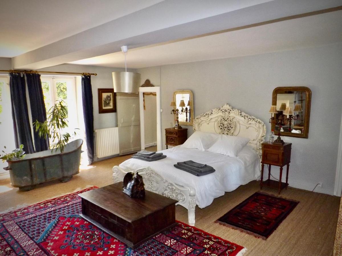 Domaine De Lalat - B&B With En-Suite Bathrooms All Rooms With Garden Views Montembœuf 外观 照片