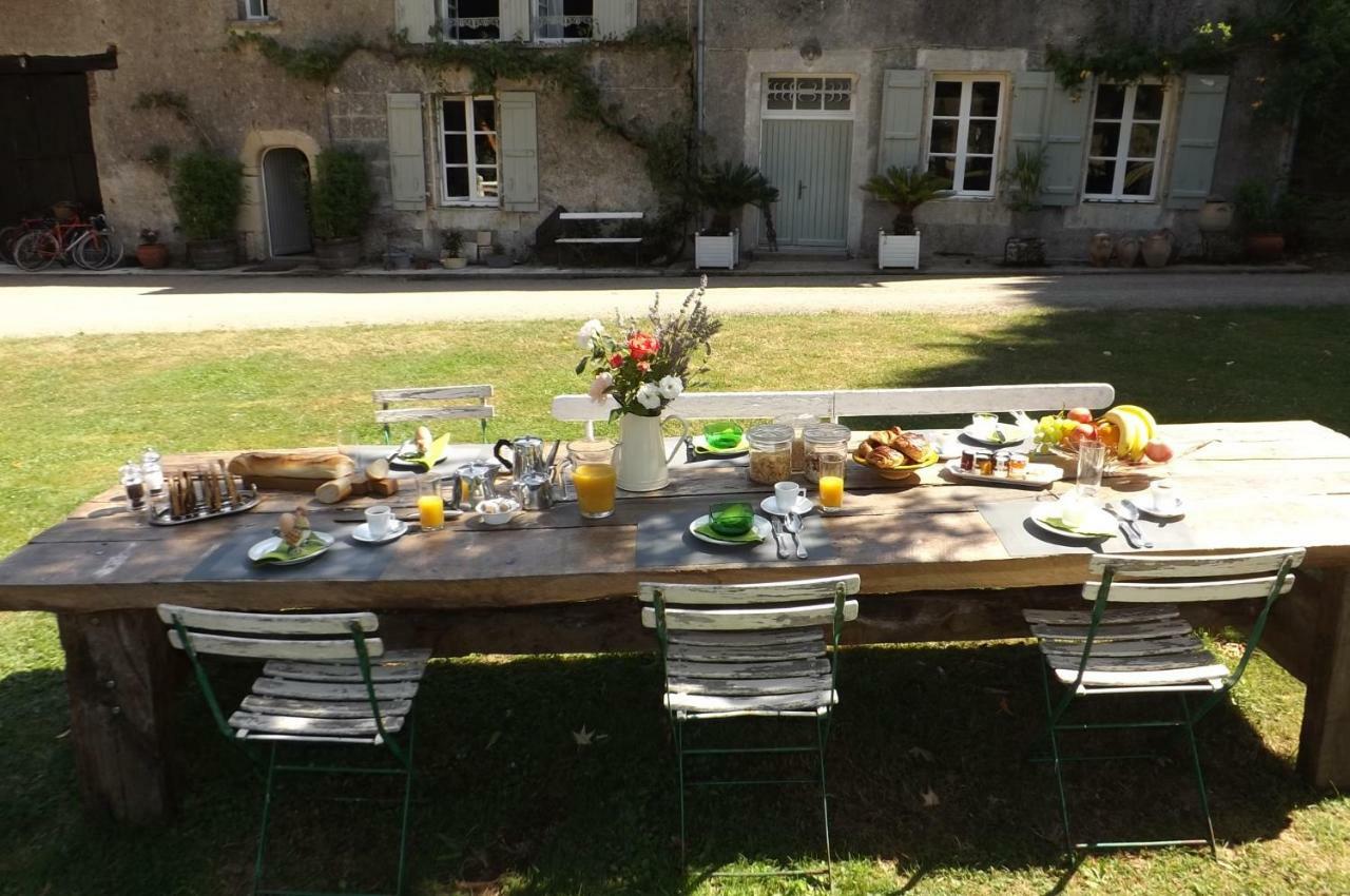 Domaine De Lalat - B&B With En-Suite Bathrooms All Rooms With Garden Views Montembœuf 外观 照片